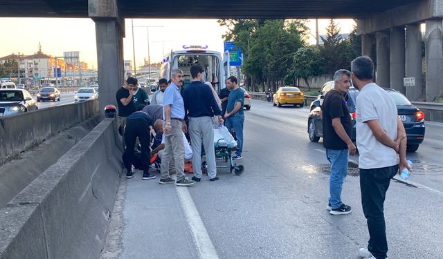 Motosiklet otomobile çarptı: Sürücü ağır yaralandı