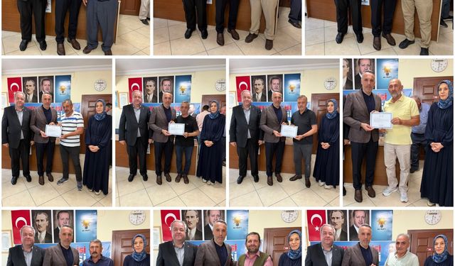 AK Parti’de teşekkür belgesi dağıtımı devam ediyor
