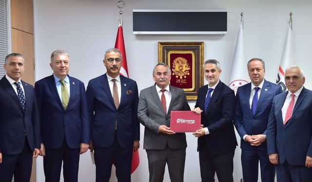 Başkan Karakullukçu müjdeyi verdi: Arifiye’ye yeni spor tesisleri geliyor