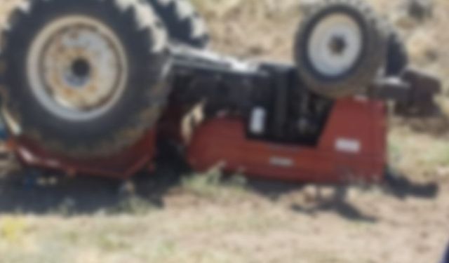 Üstüne traktör devrilen yaşlı adam hayatını kaybetti