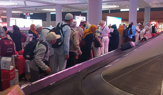Sakaryalı son hacı kafilesi yurda döndü