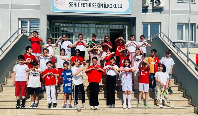 "Okulum Kırmızı Beyaz” etkinliğiyle Millî Takıma destek