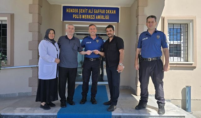 Hendek'te örnek davranış; ATM'de bulduğu parayı emniyete teslim etti