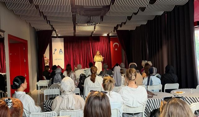 Anahtar Parti Serdivan Kadın Kolları'ndan nefes eğitimi