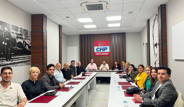 CHP Sakarya'da istifalar sürüyor: Adapazarı İlçe Örgütü istifa etti