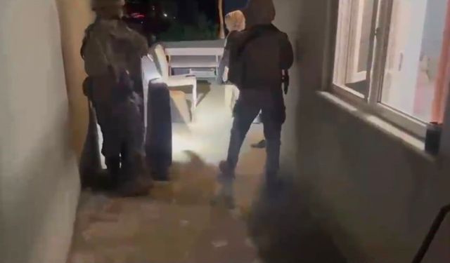 iş yerini benzin dökerek yakmaya çalıştılar: 5 gözaltı