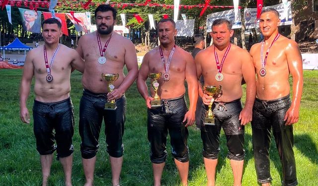 Güreşte ve bisiklette Büyükşehirli sporcular madalyaları topladı