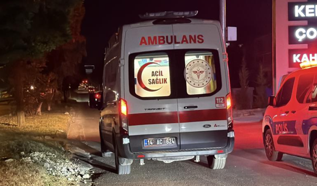 Düğünde kavgayı ayırmaya çalışan baba ile oğlu yaralandı