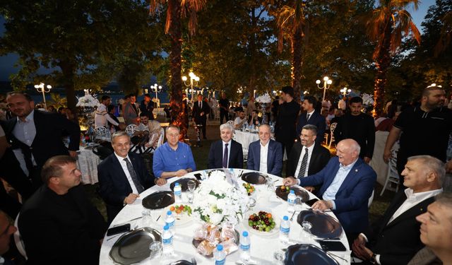 Sakarya protokolü sünnet cemiyetinde buluştu