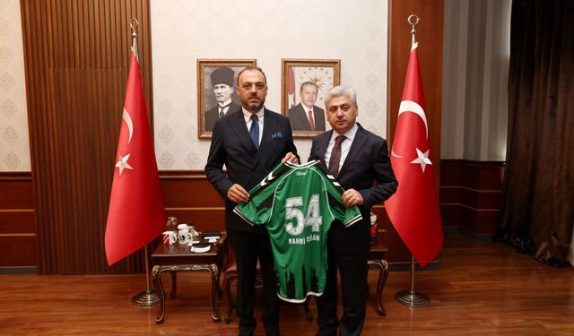 Vali Doğan, Sakaryaspor'un bir transferinin maliyetini üstlendi!