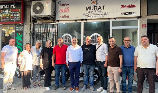 Anahtar Parti sahadan ayrılmıyor