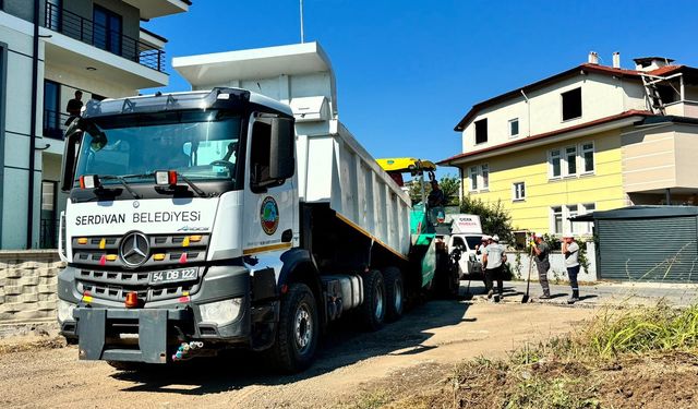 Vatan Mahallesi'nde asfalt çalışmaları aralıksız devam ediyor