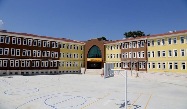 Geyve Anadolu İmam Hatip Lisesi onarıma alınıyor