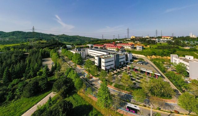 SAÜ İlahiyat Fakültesi, bilim ve geleneği aynı çatıda buluşturuyor