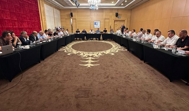 MHP Sakarya teşkilatı Abant'ta kampa girdi