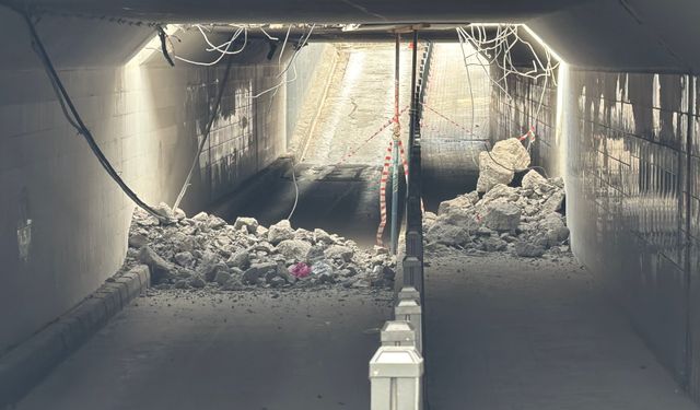 Alt geçidin tavanı çöktü: Yol ulaşıma kapandı