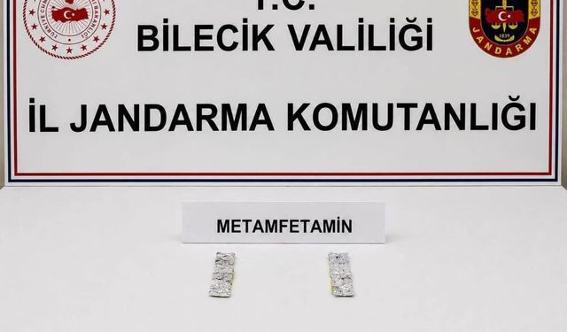 Sakarya plakalı otomobilde metamfetamin ele geçirildi