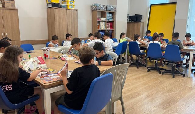 Genç Düşünürler bilimin renkli dünyasını keşfetti