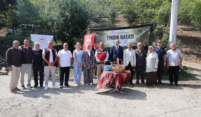 Erenler'de fındık hasadı şenliğinde üreticilerle buluşuldu