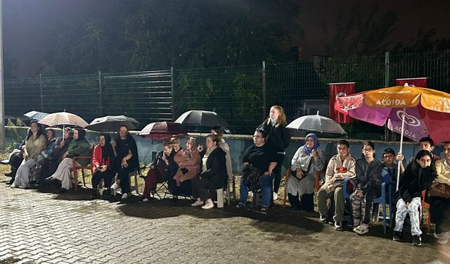 Kışlaçay’da yağmura rağmen geleneksel şenlik coşkusu