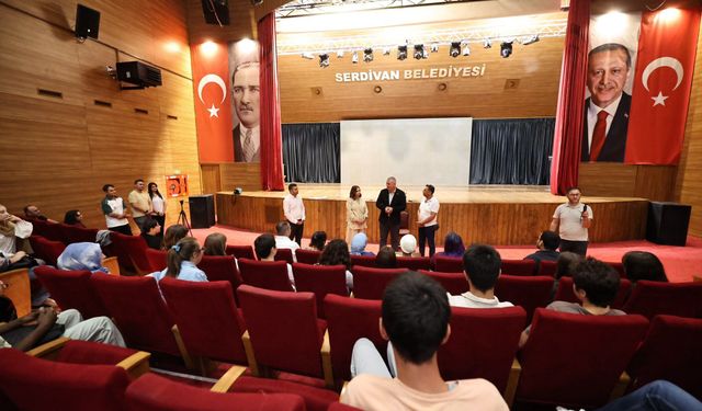 Serdivan Belediyesi Tiyatro Okulu’nda yetişkin eğitimleri başladı