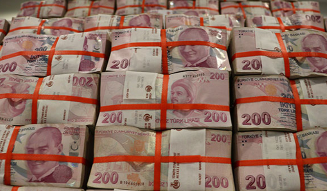 Bütçe 378,1 milyar TL açık verdi