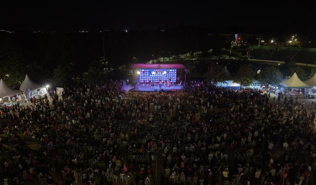 Millet Bahçesi’nde kültürlerin buluştuğu festival renkli finalle tamamlandı