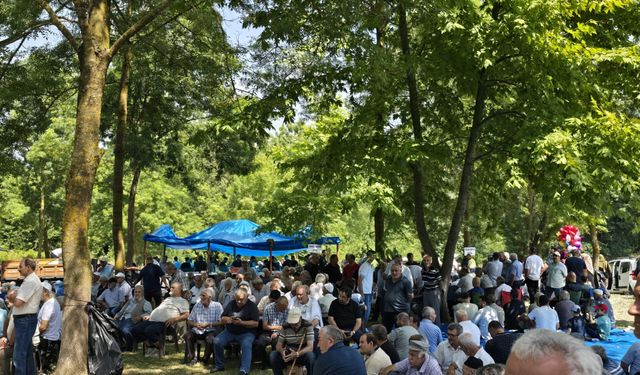 Şeyh İzzettin İsmail Türbesi'nde 725. Hacet Bayramı dualarla idrak edildi