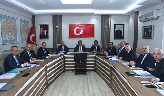 İl ve ilçe yöneticileriyle eğitim gündemi değerlendirildi