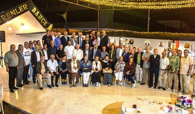 SYKD bahçesinde “Bugünden Geçmişe Tarihimize Bakış” sohbeti büyük ilgi gördü
