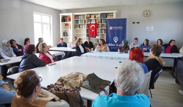 SAÜ'de bilim söyleşisinde kadın sağlığında önleyici yaklaşımlar ele alındı