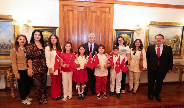 Yeni eğitim öğretim yılının ilk gününde Vali Doğan’a anlamlı ziyaret