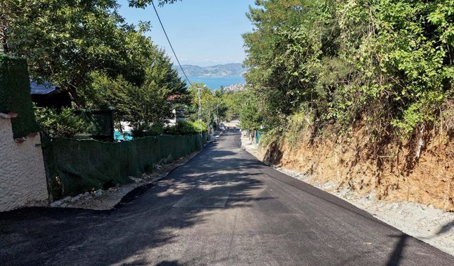 Büyükşehir Sapanca’da asfalt çalışmalarını sürdürüyor