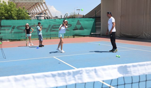Sonbahar Spor Okulu’nda tenis heyecanı başlıyor