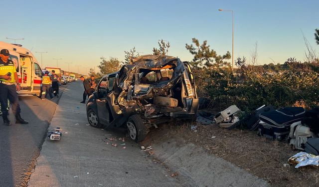 KMO'da tır otomobili biçti: 6 yaralı