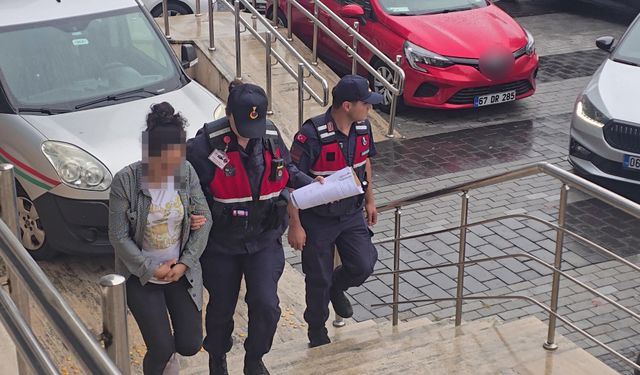 Kızlarını zincire bağlayan anne ve baba tutuklandı