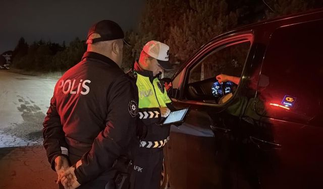 D-100’de polis ekiplerinden geniş çaplı denetim