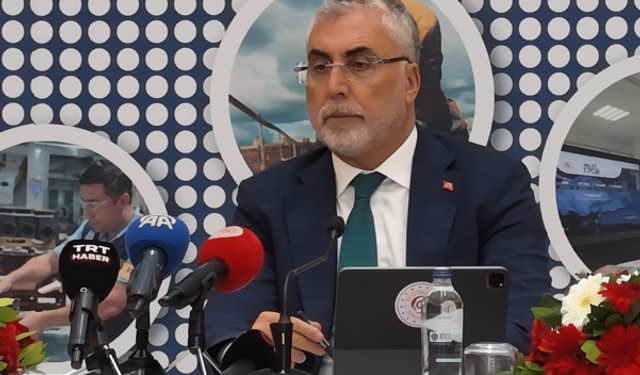 Bakan Işıkhan: İşsizliği 2029'da yüzde 7,6 seviyesine indirmeyi hedefliyoruz