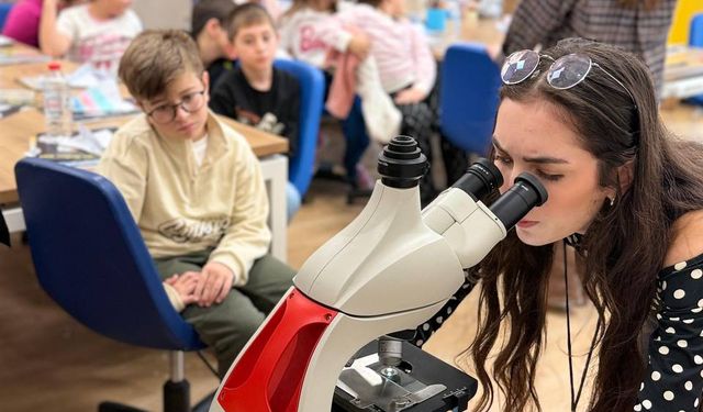 Minikler bilimin gizemli dünyasında yolculuk yaptı