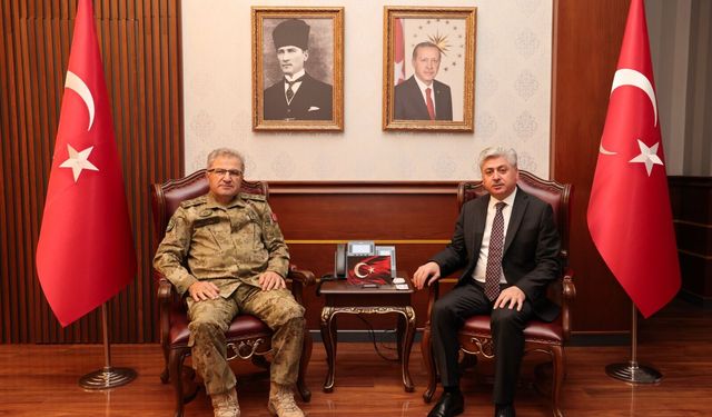 Kara Kuvvetleri Komutanı Orgeneral Tokel'den Vali Doğan'a ziyaret