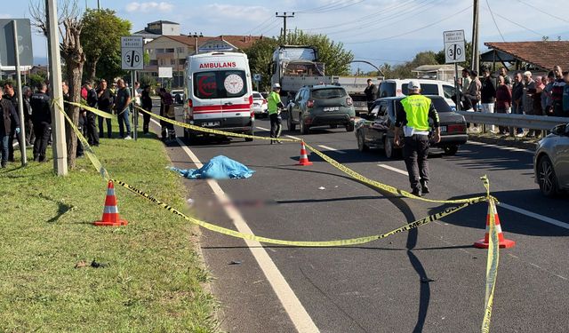 Motosiklet yayaya çarptı: 1 ölü, 1 ağır yaralı