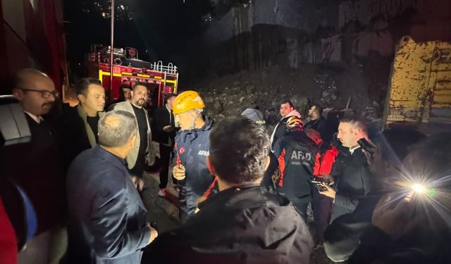 Çöken binadan acı haber! Yaşlı kadının cansız bedenine ulaşıldı