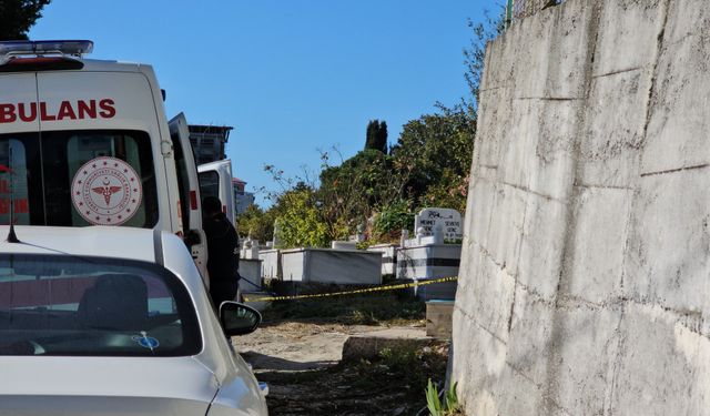 Emekli polis memuru mezarlıkta ölü bulundu