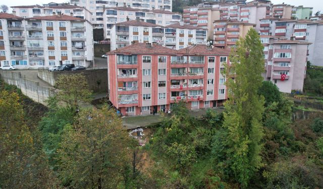 135 haneli sitede çökme endişesi
