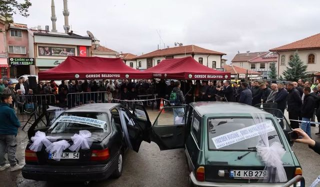 Cami için bağışlanan iki otomobil müzayedede 410 bin liraya satıldı