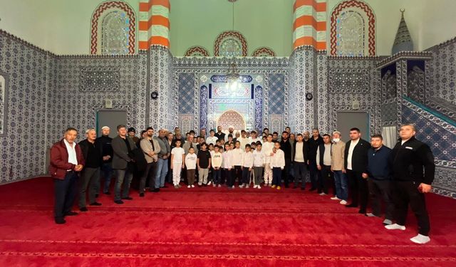 Başkan Işıksu'dan sabah namazı buluşması: Korucuk sakinleriyle bir araya geldi