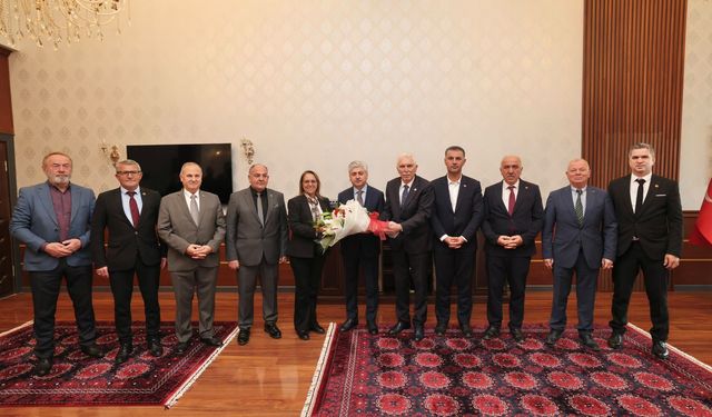 Vali Rahmi Doğan, Muhtarlar Federasyonu yönetimini ağırladı