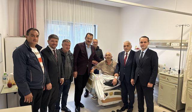 Eski muhtar Bedri Arslan'a geçmiş olsun ziyareti
