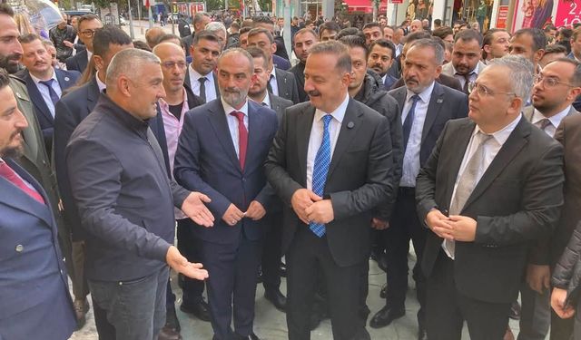 Ağıralioğlu Çark Caddesi'nde esnafla buluştu