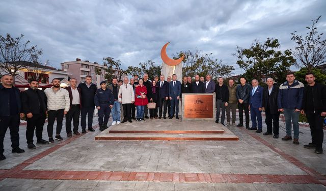 Serdivan’da Bilge Kral Aliya İzzetbegoviç rahmetle anıldı